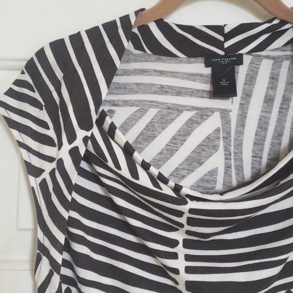 ANN TAYLOR Brown White Draped Neck Top Zebra Stripe Cap Sleeves Abstract - Picture 5 of 8